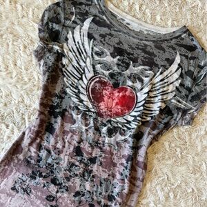 Y2K style heart and wings graphic tee